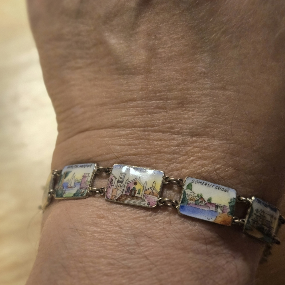 Vintage Dutch Souvenir Enameled Bracet